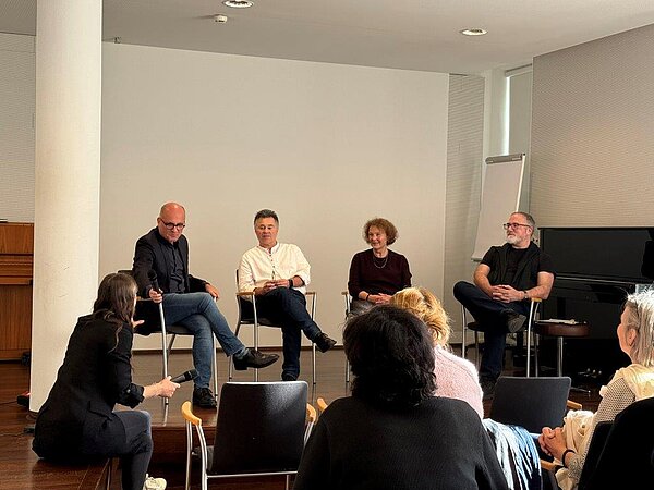 Von Links nach rechts: Dr. Holger Salge, Michael Haase, Andrea Bitschnau, Colin Firgau